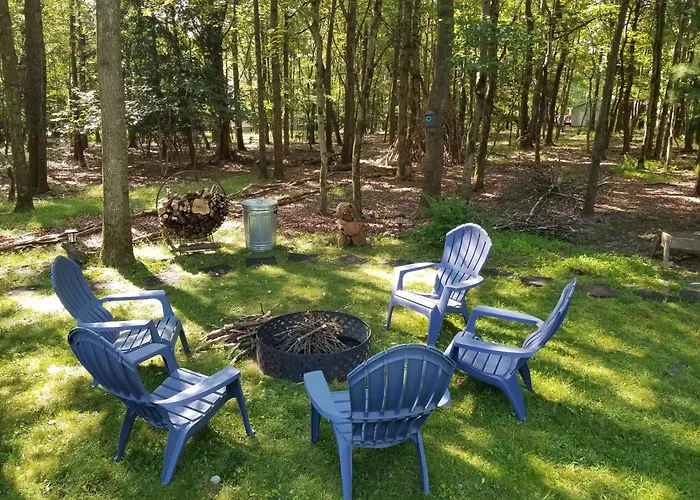 Serenity And Fun All In One In This Cozy Pocono Cabin