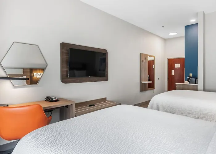 Holiday Inn Express & Suites Maumelle By Ihg