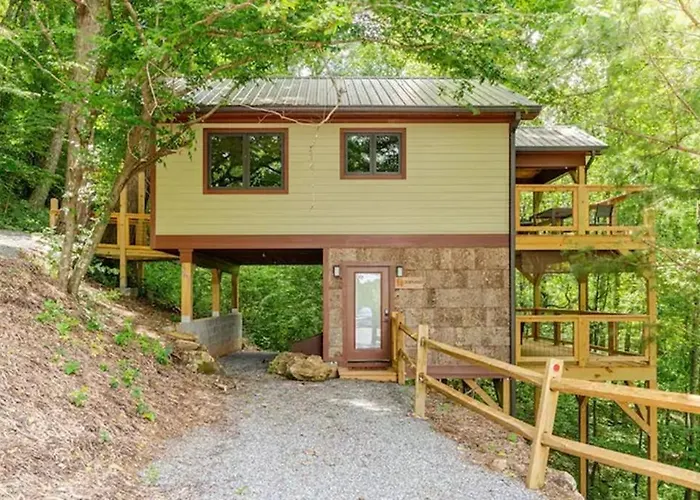 Crows Nest Luxury Near Asheville