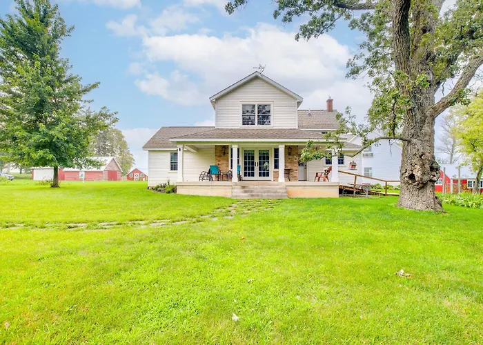 Charming Manchester Retreat W/ Patio & Fireplace!