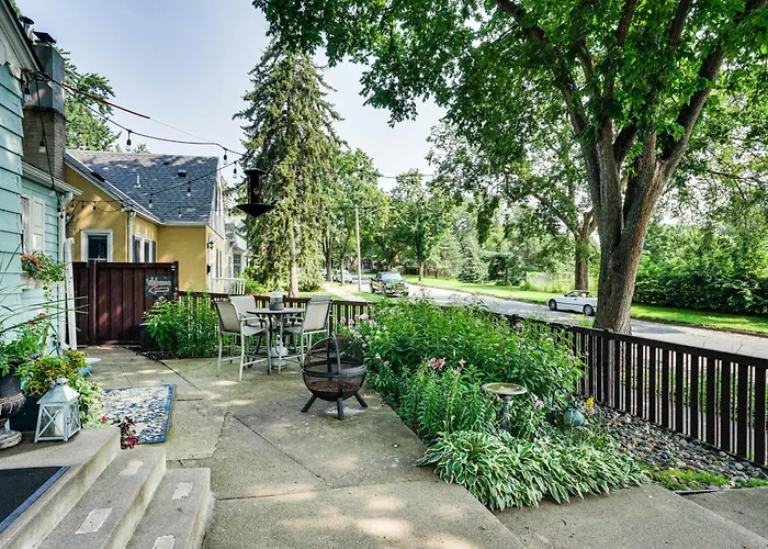 Chic Minneapolis Apt - 6 Blocks To Lake Nokomis!