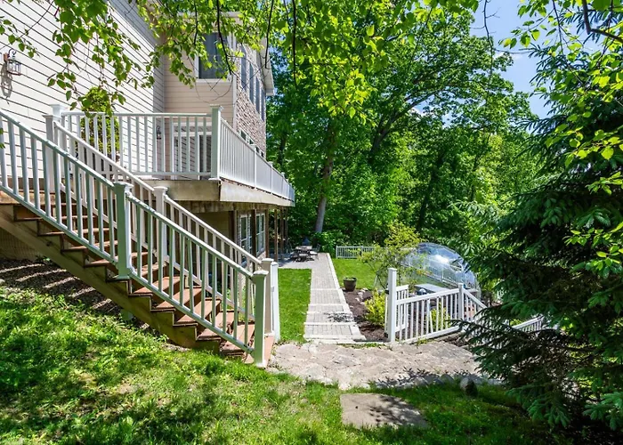 Lake Retreat With Unique Dome Near Indiana Dunes
