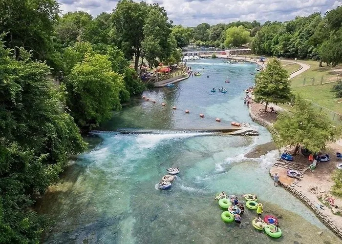 Whiskey River - Texas Music Theme In Historic Gruene, Riverfront On The Guadelupe River