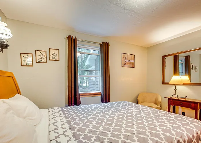 Quiet Presque Isle Home W/ Grill: Families Welcome