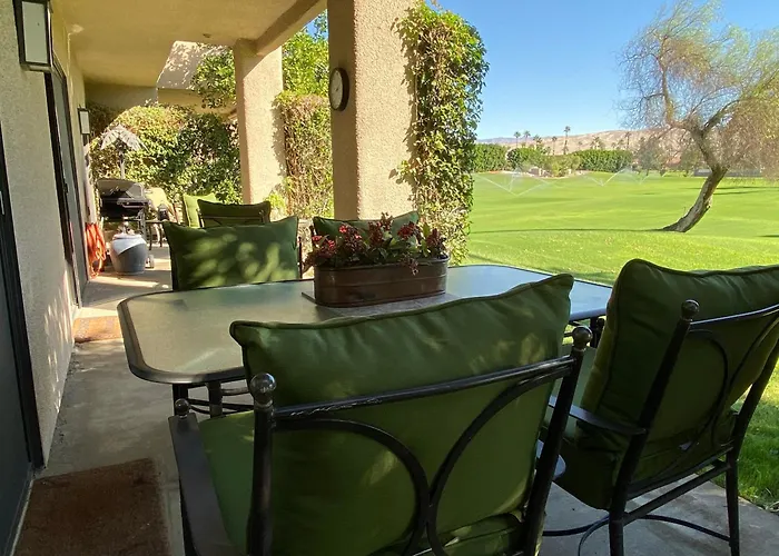 Desert Country Club Paradise!