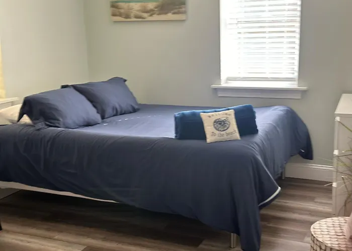 318 E Youngs Ave Unit 8 Salty Shore Retreat Idyllic Studio By The Sea