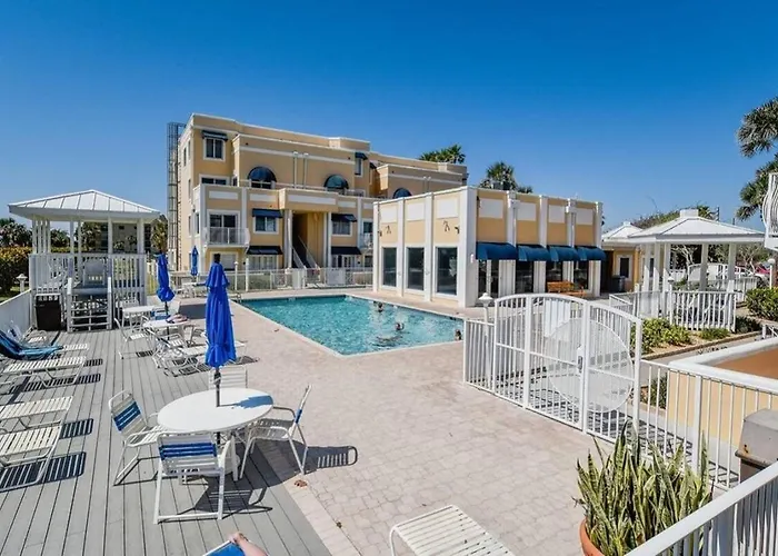 Oceanfront Royal Mansions! Paradise Awaits!