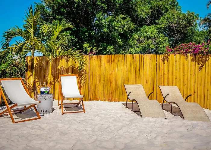 Coastal Farmhouse With Mini Golf, Private Beach &Spa