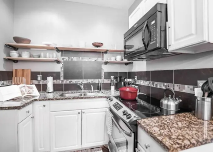 Chic 1Br Retreat With Sofa Bed, Free Parking