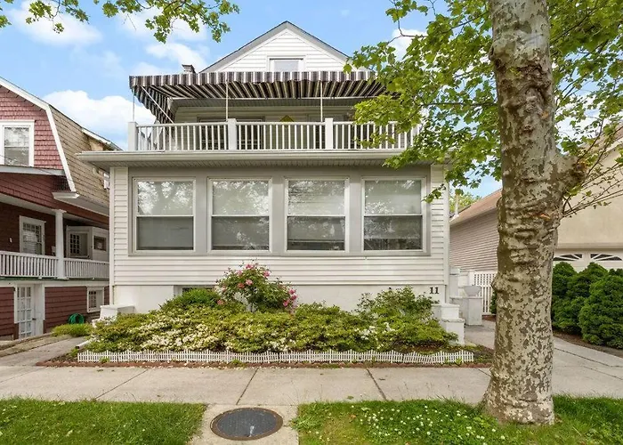 5Br 3Ba Family Retreat 2 Blocks From Beach