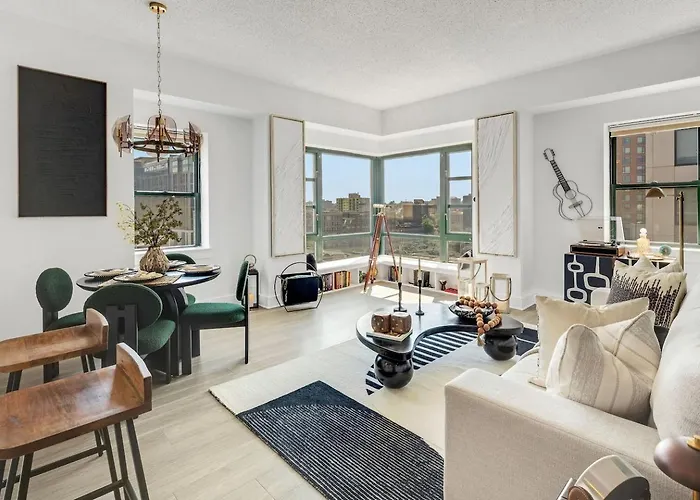 Penthouse Perfection With Unmatched Skyline Views