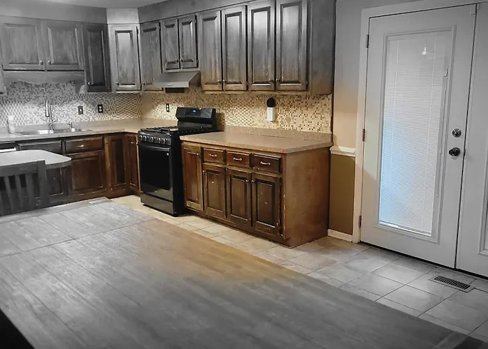 Evergreen Estates 3-Bedroom Private