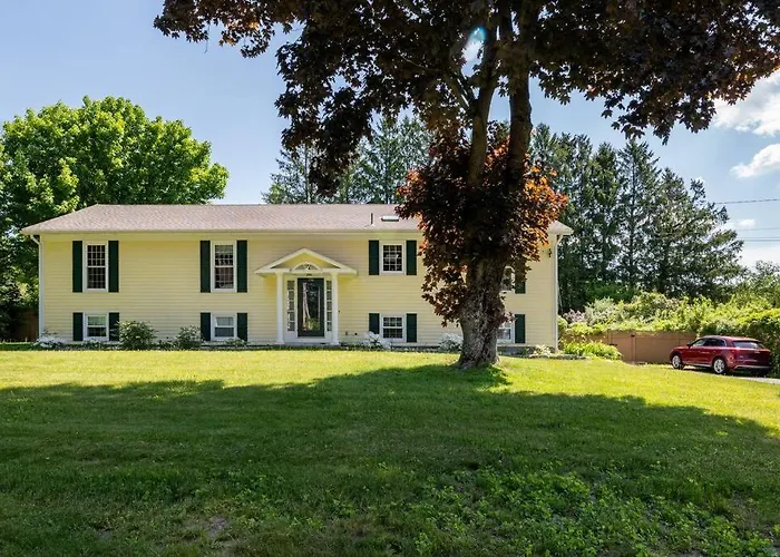 Berkshire Vacation Home In Lee - Pool Is Open!