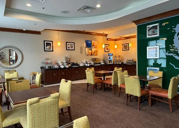 Comfort Inn & Suites Lexington Park Near Pax River