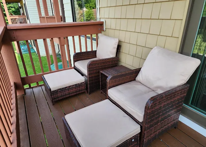 Mt Snow Condo With Pool Mountain Views Half Mile To Mtn