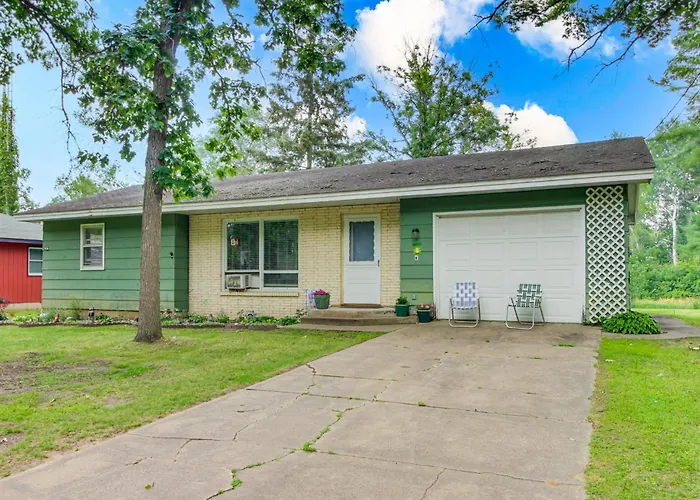 Family-Friendly Home W/ Fire Pit In Pine River