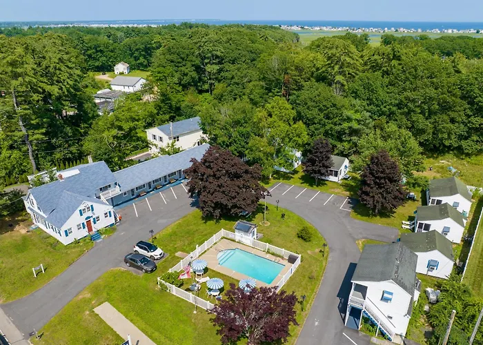The Beaches Guestrooms And Cottages