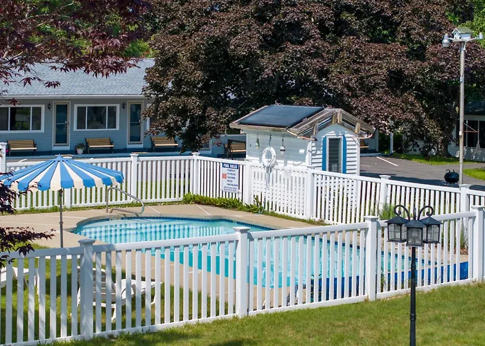 The Beaches Guestrooms And Cottages