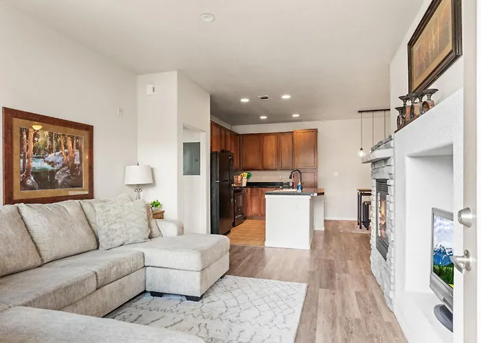 Aspen Meadows Condo In The Beautiful Area Of Granby Ranch!