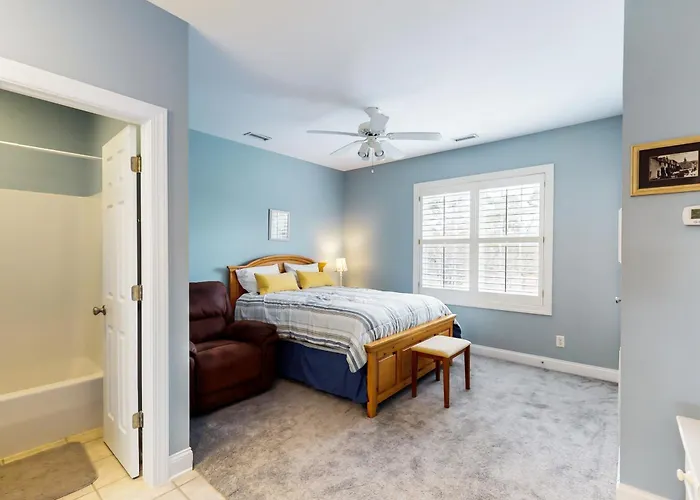 Stj16 Mystic Marina, Unit 204