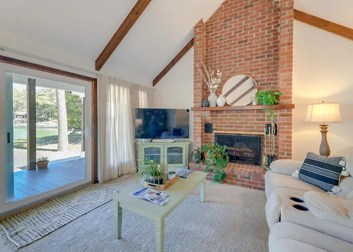 Waterfront Pine Knoll Shores Gem W/ Boat Dock