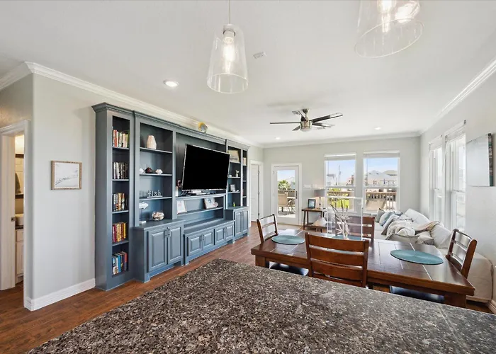 Surfside Retreat - Beautiful Views & Steps From The Beach!