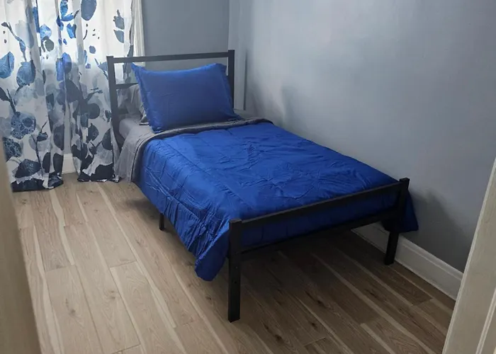 Small Cozy Room, Shared Bathroom