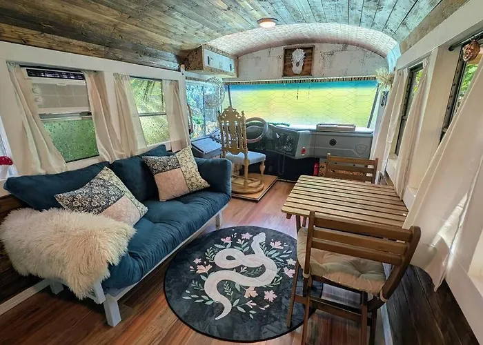 Cozy Af Medusa The Bus-Lux
