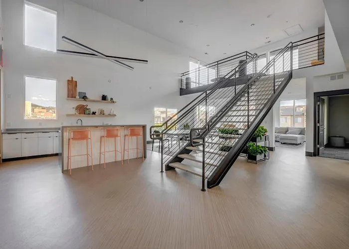Serene Space With Easy City Access