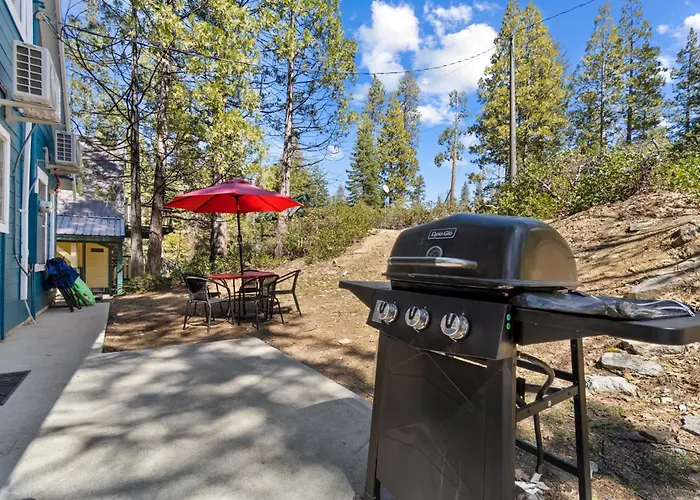 Tollhouse Cottage Heart Of Shaver