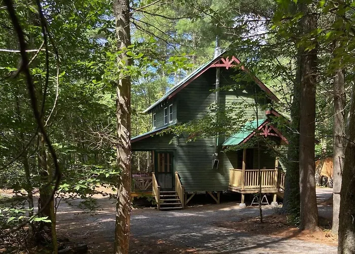 Secluded River Overlook Cabin On 160 Acres.