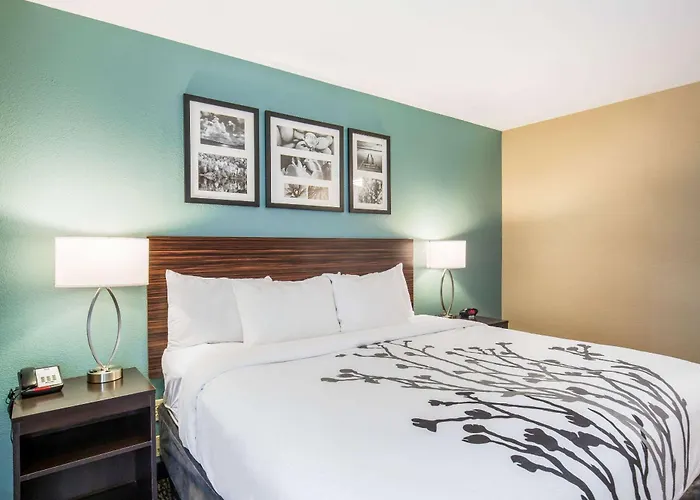 Sleep Inn & Suites Dunmore