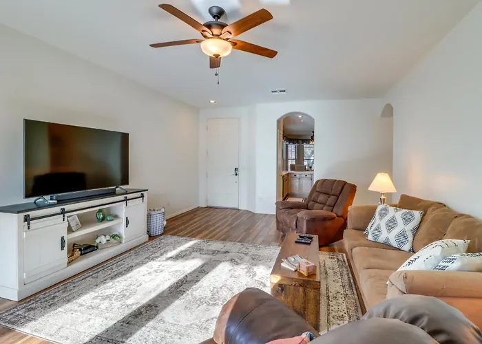 Mountain Views + Nearby Hikes: Gold Canyon Escape!