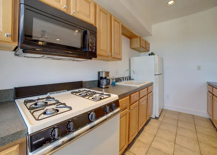 Cozy Lowell Studio ~ 19 Mi To Grand Rapids!