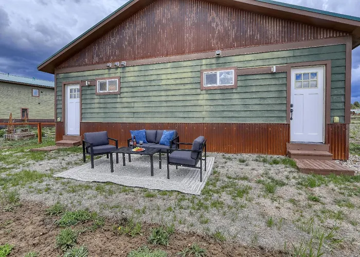 345 Midiron Ave