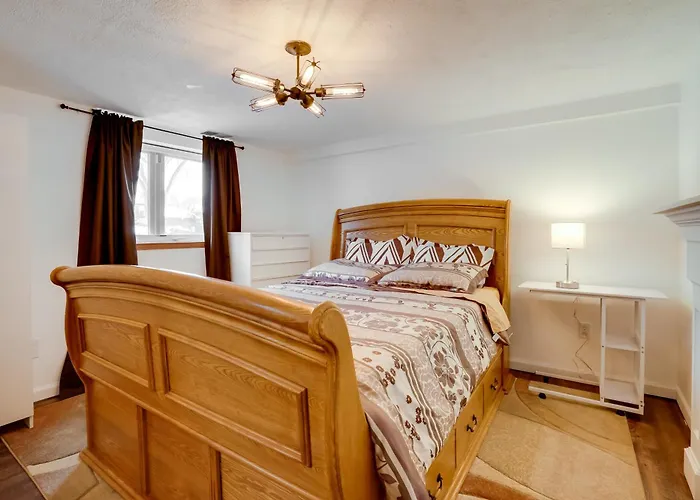 Pet-Friendly Minneapolis Apt Near Shops & Dining!