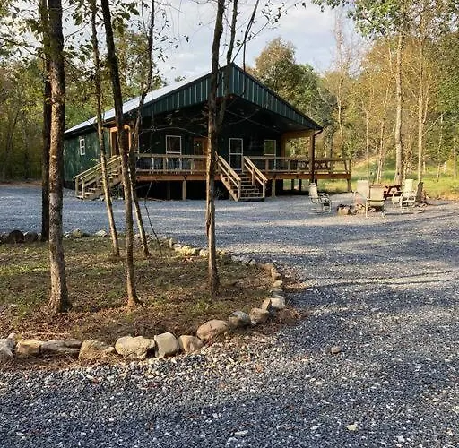 Livin On The Edge Cabin In Albert Pike, Beautiful!