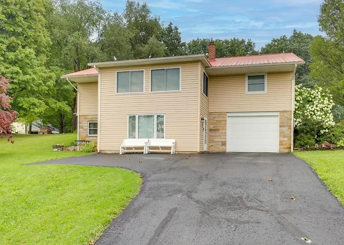 Montour Falls Apartment ~ 3 Mi To Seneca Lake!