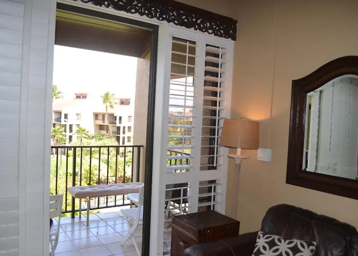 Luxurious Top Floor Kamaole Sands 6-404