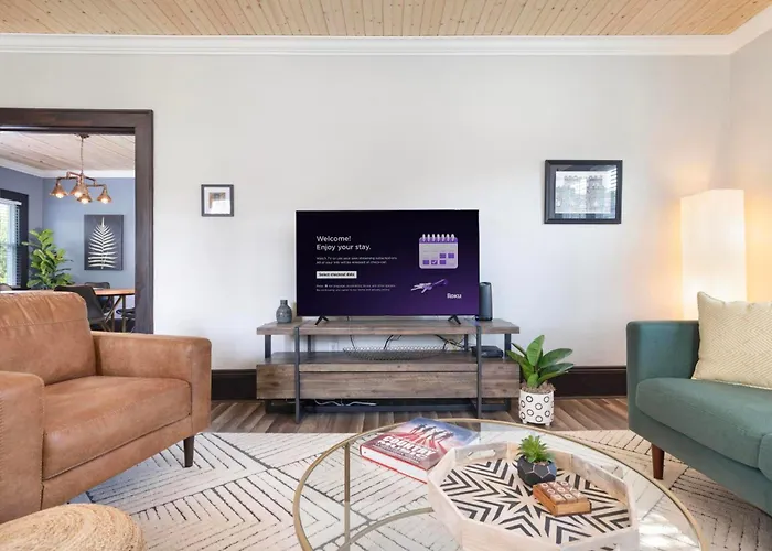 Walk To State Street - Remodeled Home
