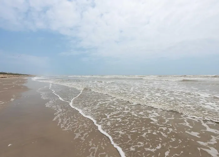 Beachfront Views: Breezy Port Aransas Condo!
