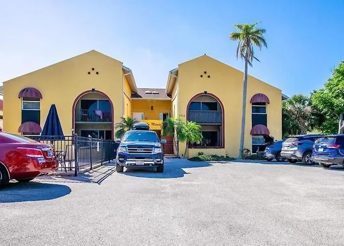 2Bed/2Bath Condo Next To Siesta Key ~A Hidden Gem