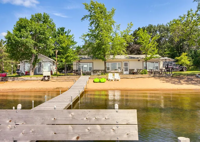 Lake Hubert Cabin W/ Private Deck + Boat Dock