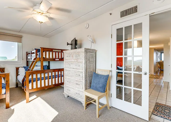Beachfront Views: Breezy Port Aransas Condo!