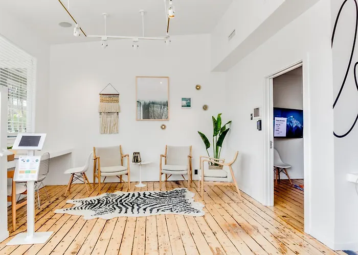 2Br Flat Above Historic Cider Mill