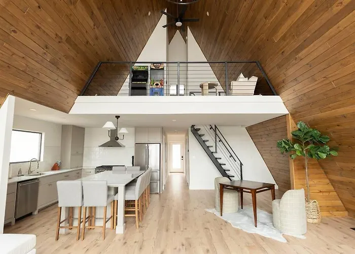 Newly Built, Mid-Lakeside A-Frame With Hot Tub And Steam Shower