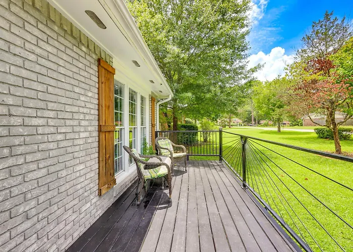 18 Mi To Dtwn Atlanta: Pet-Friendly Home W/ Yard!
