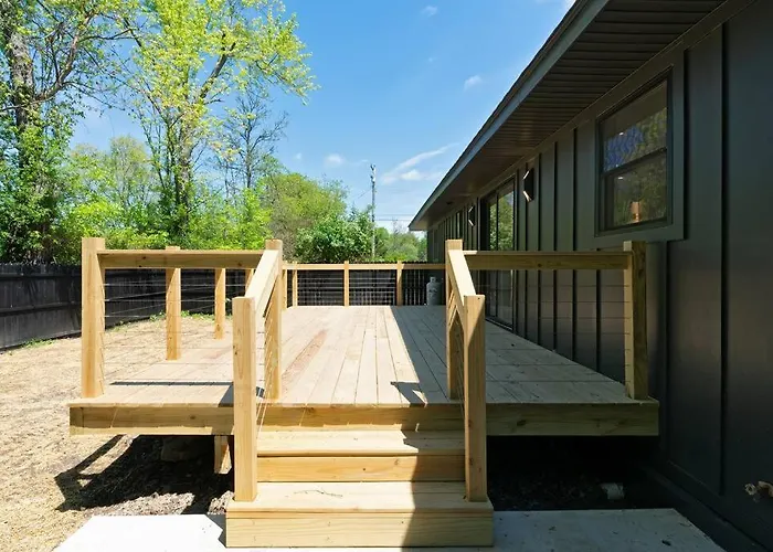 New Paltz Modern Zen Cabin