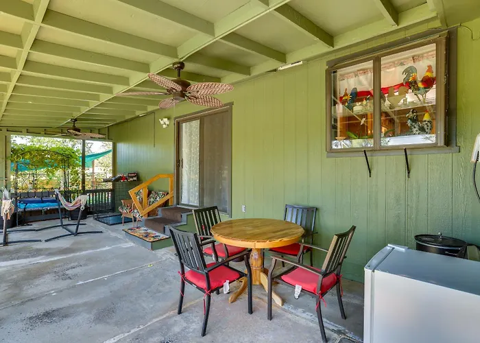 Hot Tub, Dog-Friendly Yard! 3-Acre Redding Retreat
