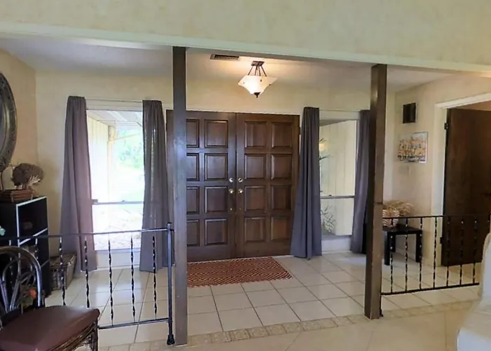 Gator Den Lakeview 3Br Retreat With Jacuzzi